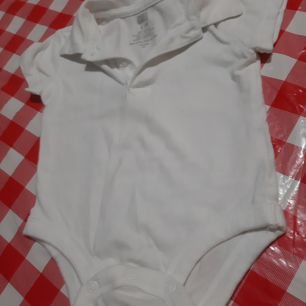 Faded Glory Baby bodysuit WHITE 0-3 months